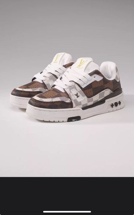 Модные кроссовки