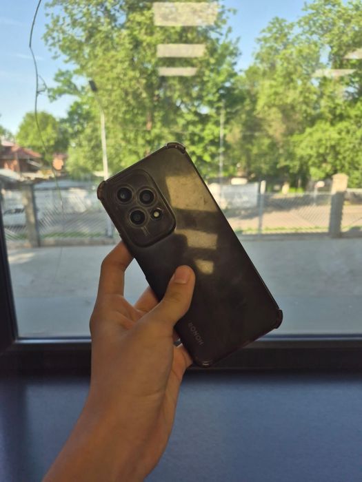Honor 200 lite все целое