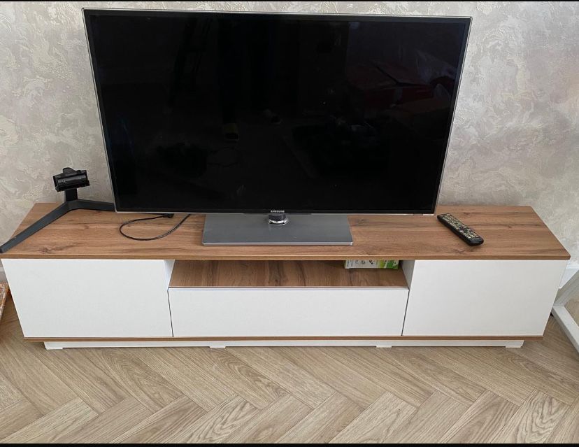 Подставка под телевизор