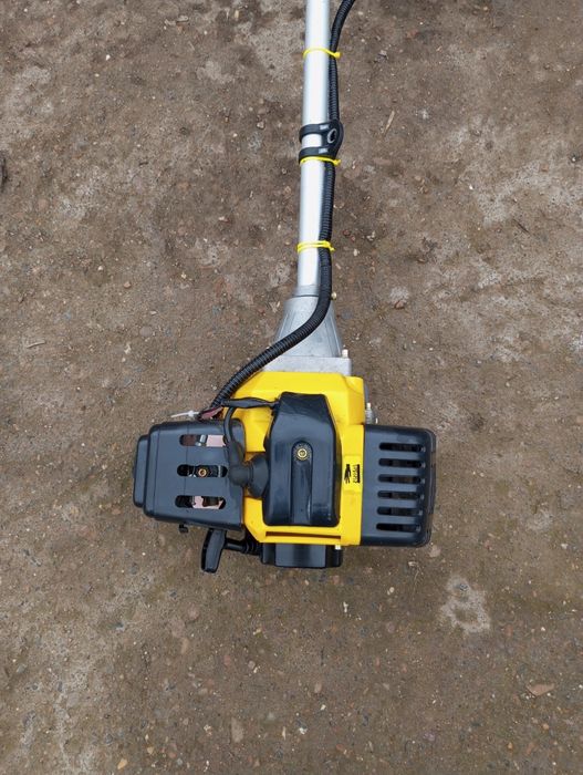 Продам триммер бензиновый