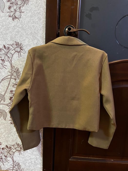 Продам костюм женский