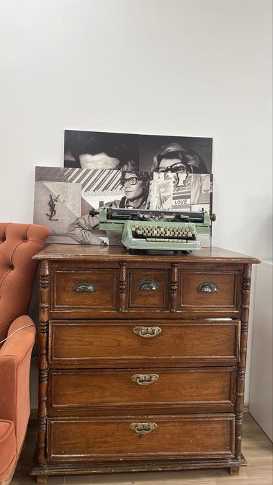 Продам комод с печатной машинкой