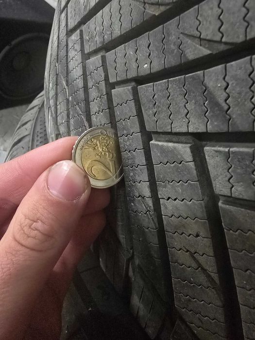 Гуми сезонни 255/40/19