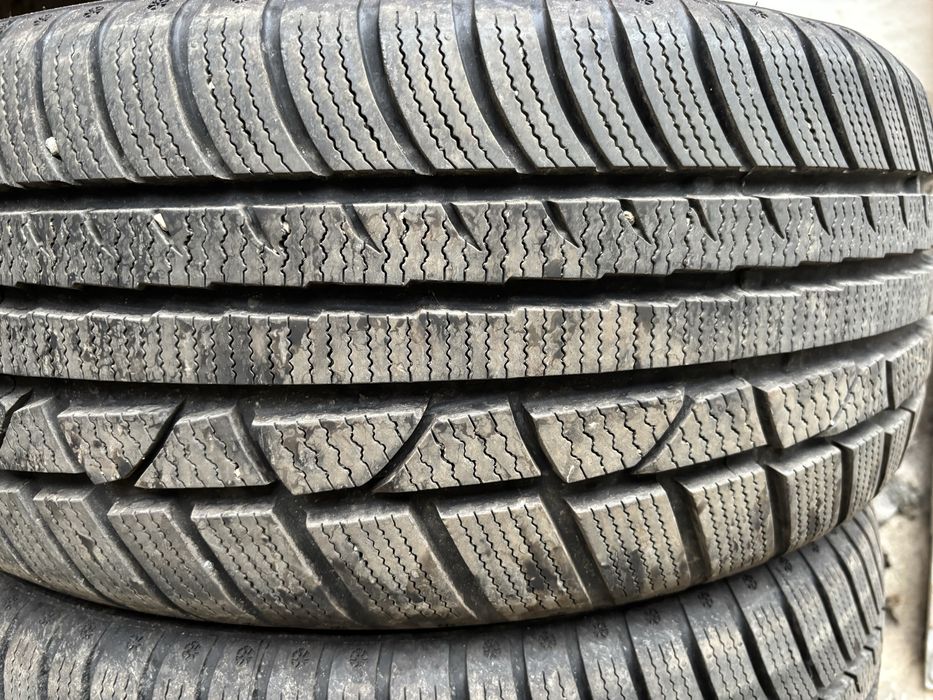 Зимни гуми 235/55/17