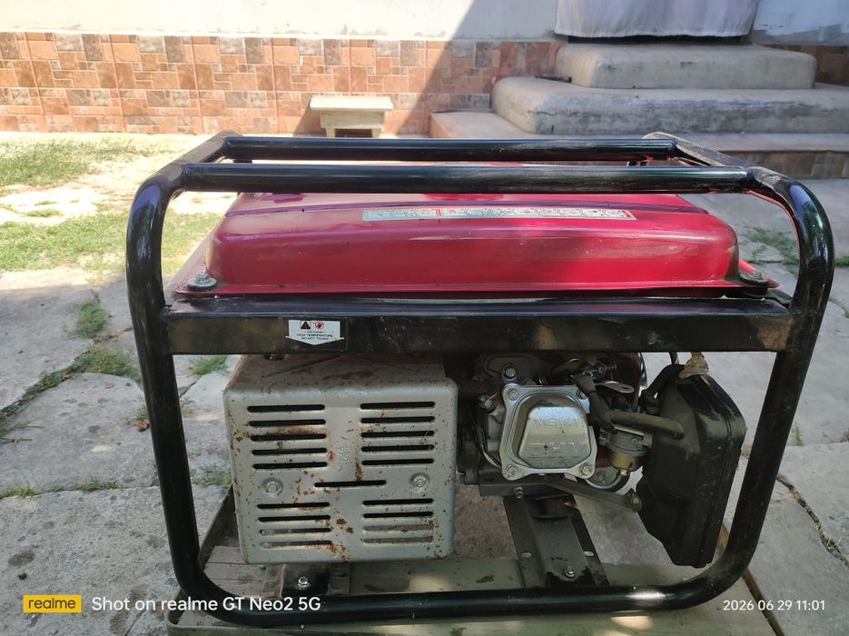 Generator curent 2500 w