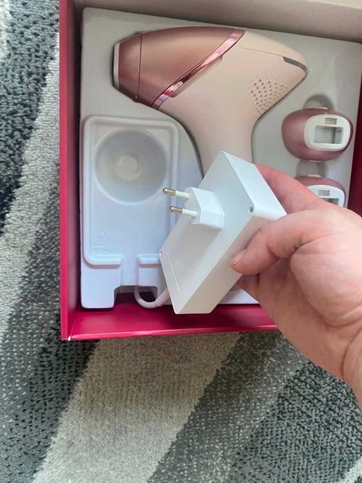 Philips Lumea IPL 9900 Series Фотоепилатор за обезкосмяване със SenseIQ с гаранция