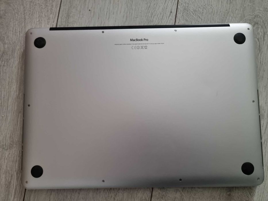 Macbook Pro 15 late 2013, i7, 16gb RAM, 1TB SSD, baterie noua