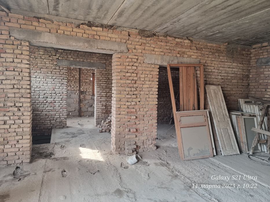 Уй сотилади ёки арендага берилади.