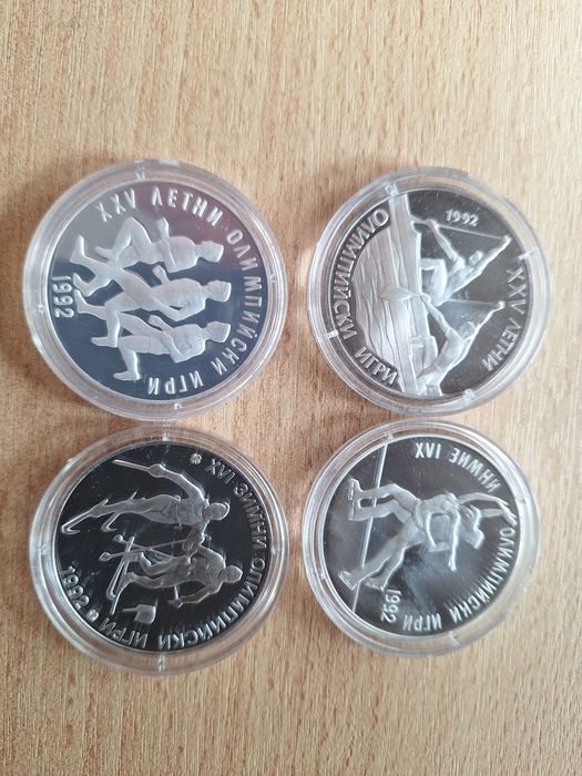 Различни сребърни монети