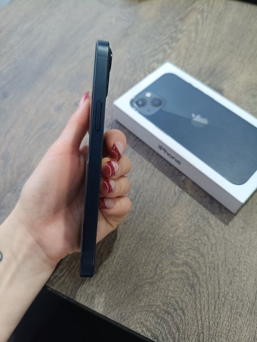 Продам айфон 13 128гб