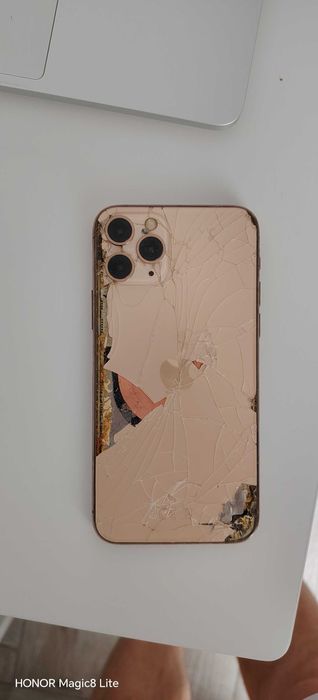 Iphone 11 pro functional pentru piese