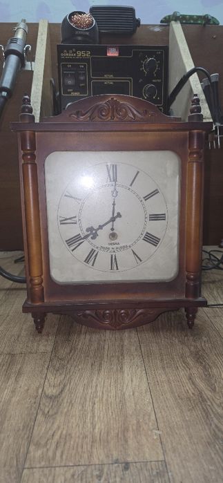 Стенни часовници