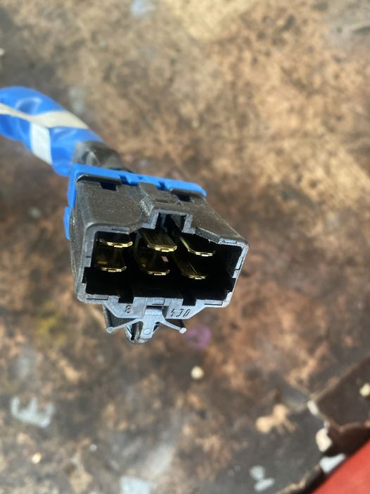 Контактен ключ за хюндай и30