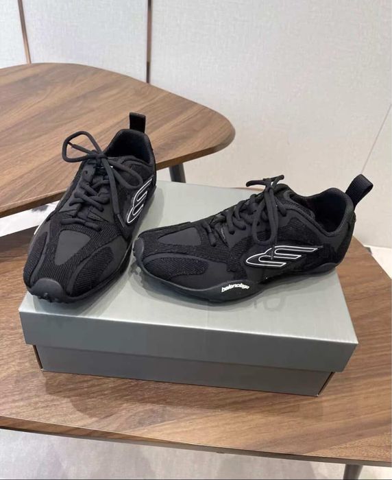 BALENCIAGA Monday 36-40  размер