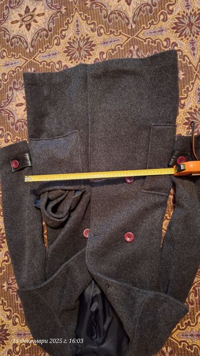 Зимно палто с висока яка