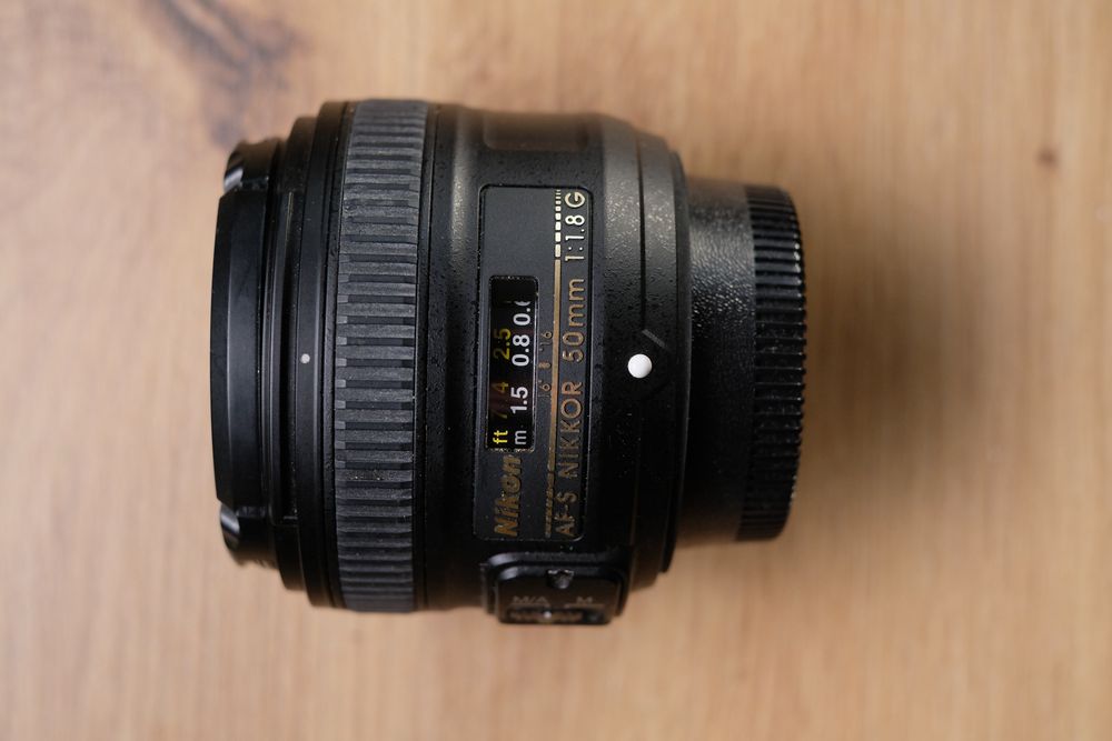 Nikon D800 full-frame + 2 obiective Nikon + blitz + tuburi macro Kenko + geantă