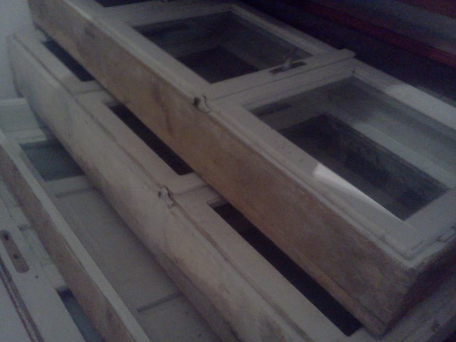 vand usi si geamuri din lemn