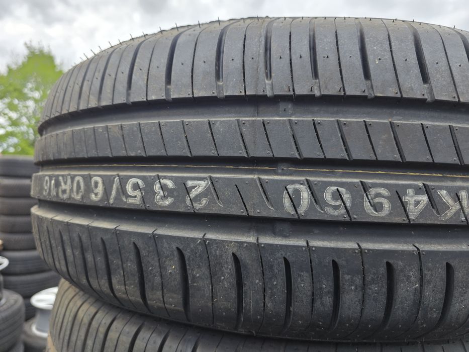 2бр Летни гуми 235 60 16 - Roadstone (Nexen)