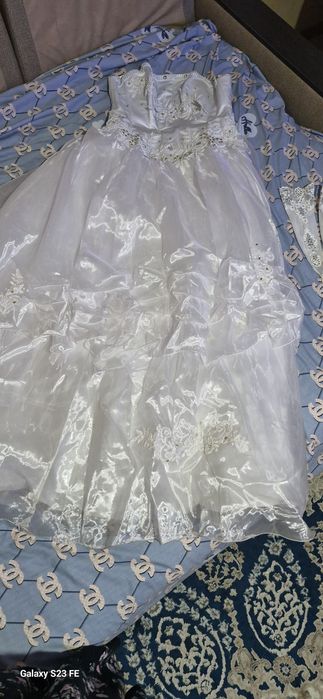 Продам свадебное платья