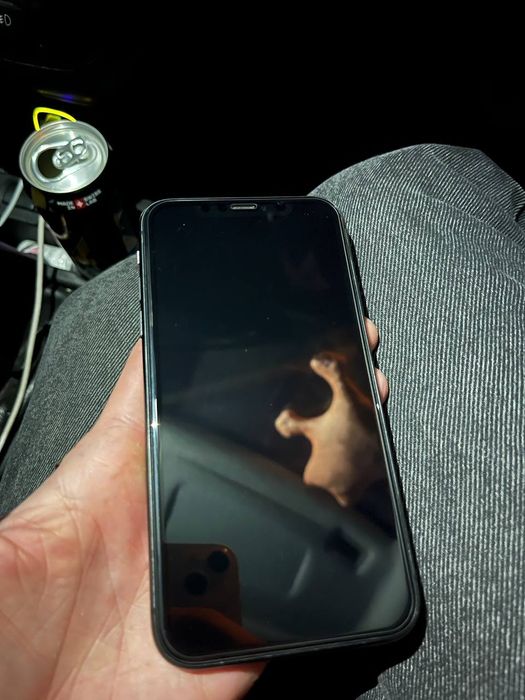 Продам айфон 11 в достойном состоянии