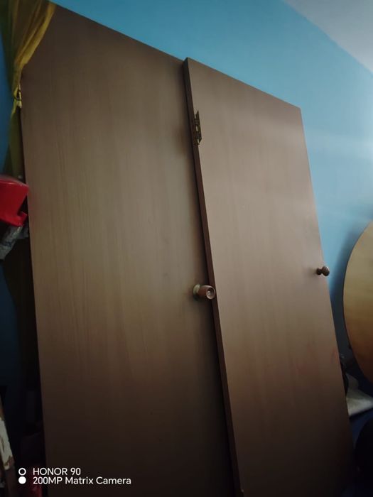 Продаются межкомнатные двери из ДСП