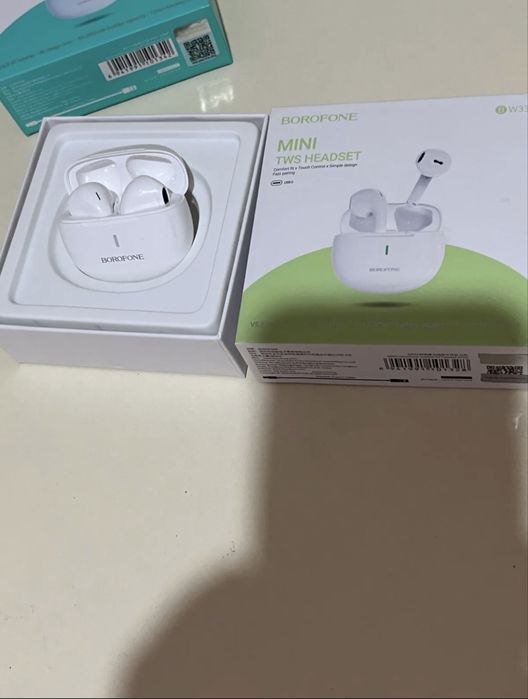 Airpods yangi ишлатилмаган