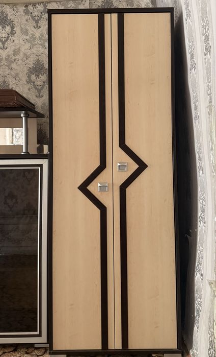 Продам мини стенку за 40тыс. Состояние хорошее.
