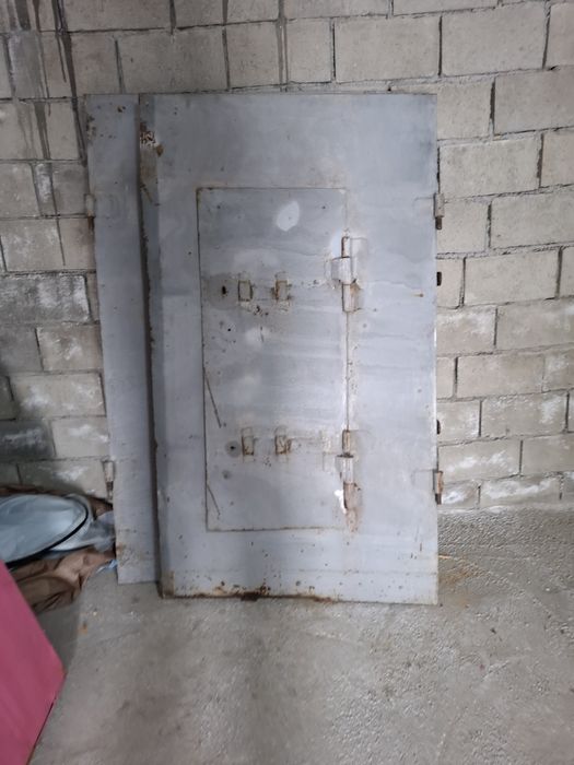 Продам гаражные ворота 4 пары