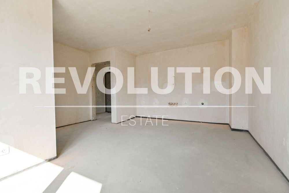 Двустаен апартамент в ж.к. Люлин 9