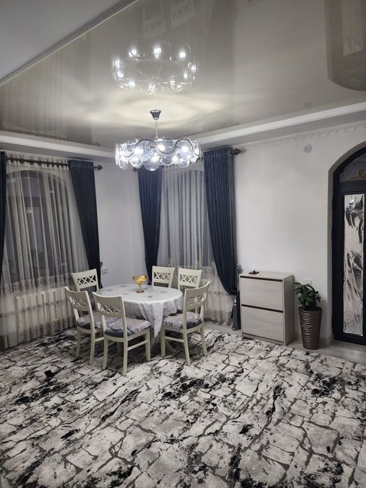 Срочно уй сотилади Янги Хаёт тумани Чорток махалла 6сотих 2кават тулик