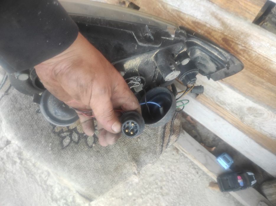 Фарове за Пасат 2002/03/04/05