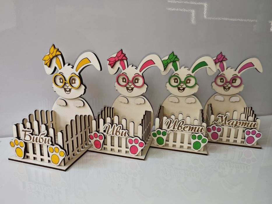 Великденски панер, поднос, поставка за яйца и козунак  Великден