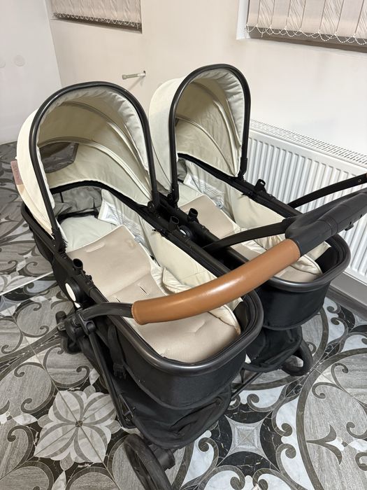Бебешка количка за близнаци