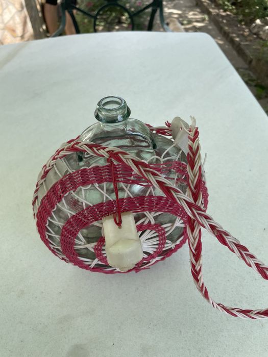 Стара стъклена бъклица