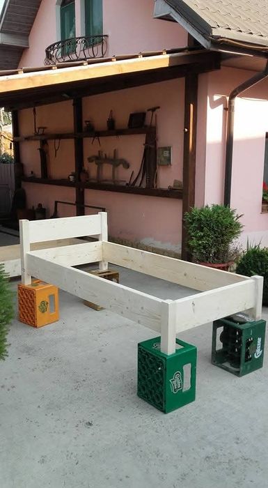 Două paturi de o persoană.