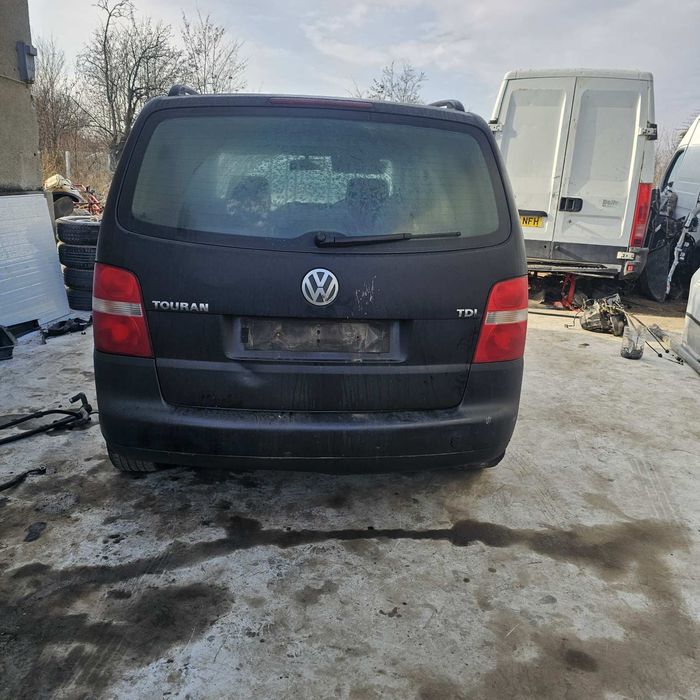 Продавам VW Touran 1.9 105кс.   
както и всякакви други коли на ЧАСТИ