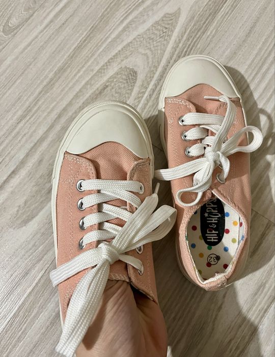 Продавам детски обувки, номер 32