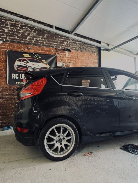 Ford fiesta 1.4 Benzina + GPL din fabrica