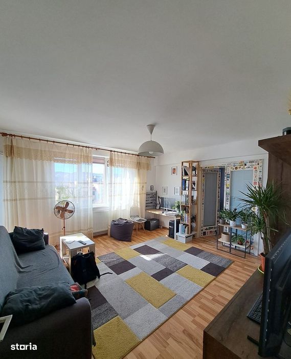 De vânzare apartament 2 camere Plopilor