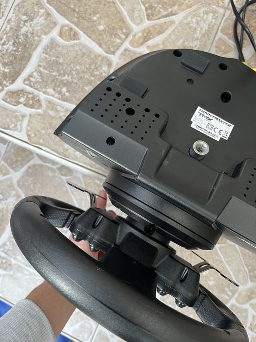 Като нов!!! Thrustmaster TMX Геймьрски Волан