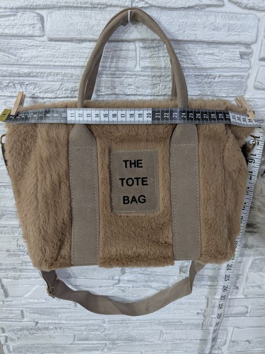 Дамски чанти 2 броя, нови.