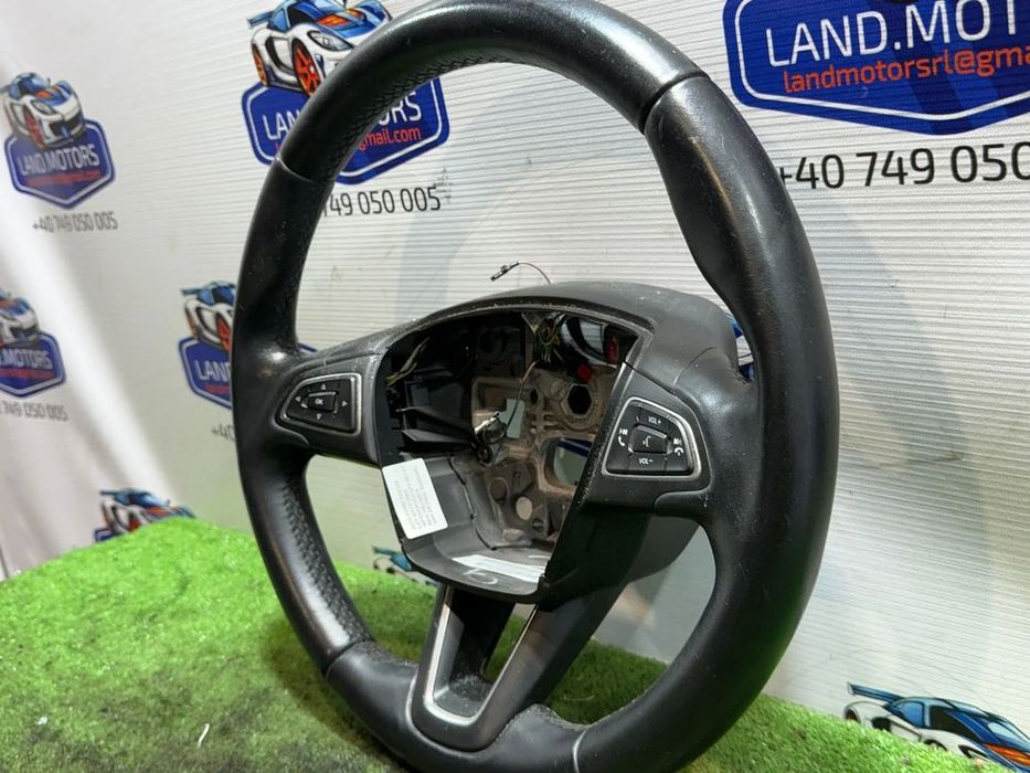 VOLAN PIELE FORD FOCUS MK3 2015  COD OEM 2014558 / F1EB-3600-GG3ZHE / HATCHBACK 2014-2019 4A2