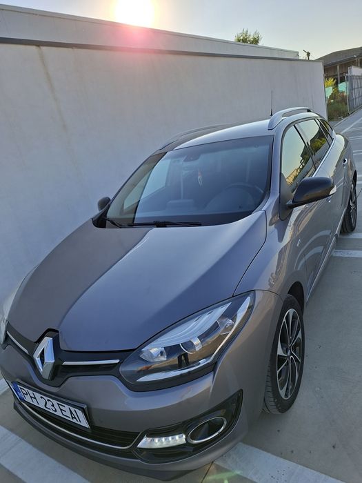 Se vinde autoturism