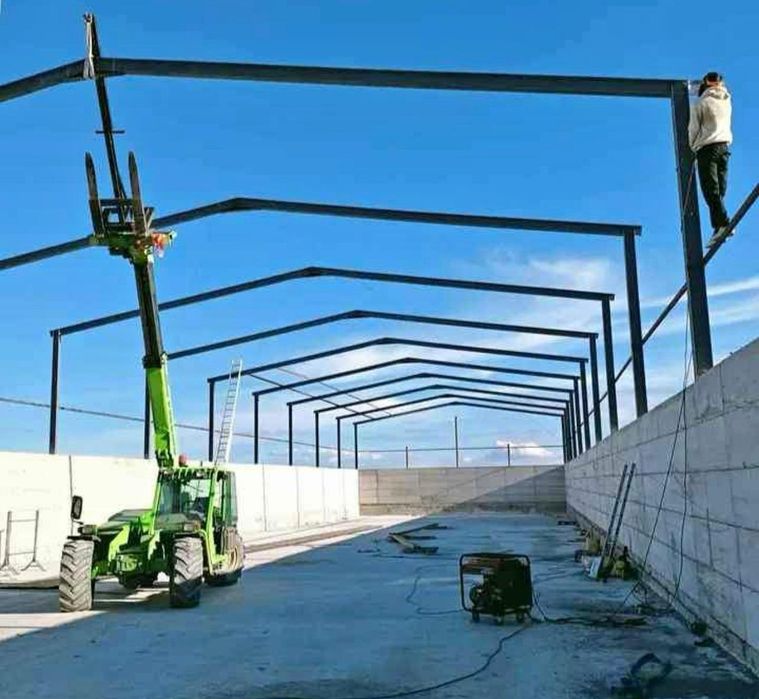 Vând hală metalică de 15 m x20 m x5 m
