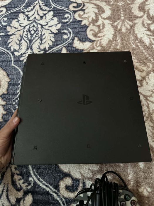 PS4 в много добро състояние