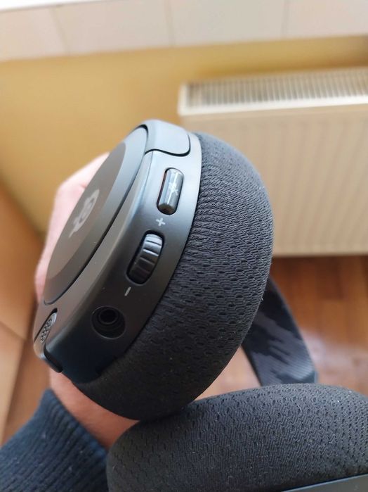 Casti Gaming Arctis nova