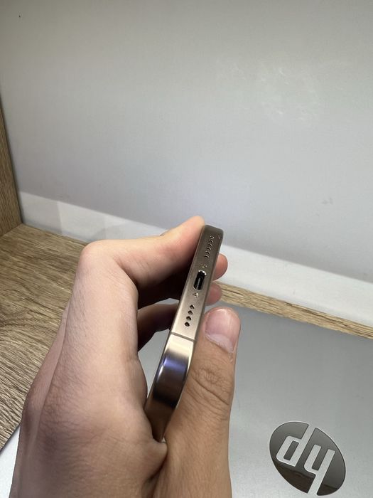 Iphone 16 pro max desert