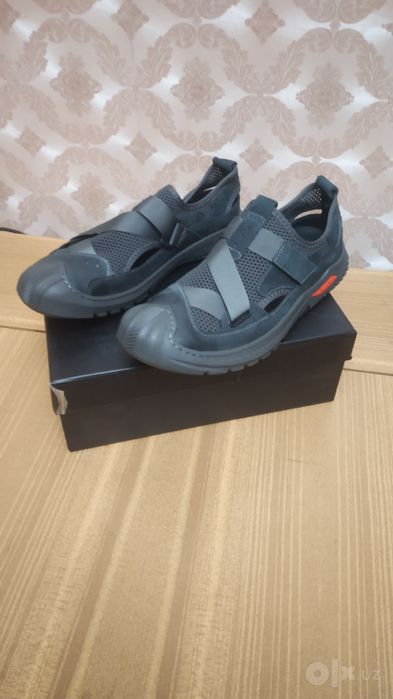 Продам новые кросовки