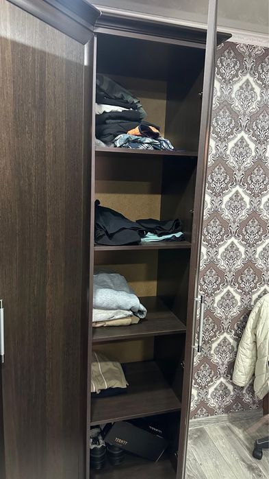 Угловой шкаф распрашной