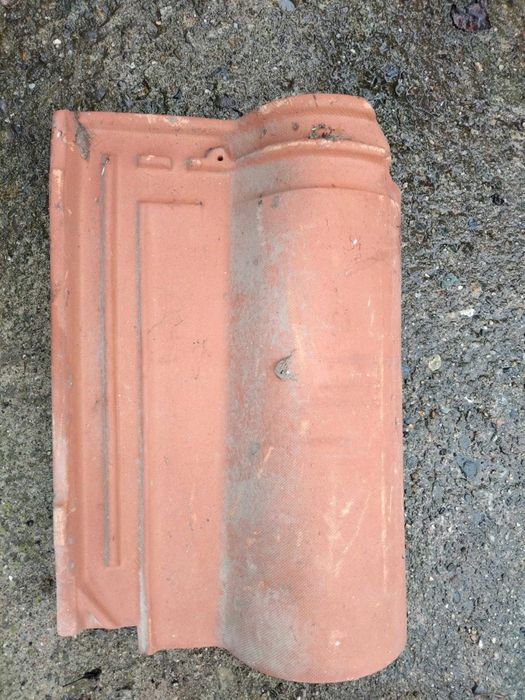 Продавам керемиди 600 броя. Цена 0.60€